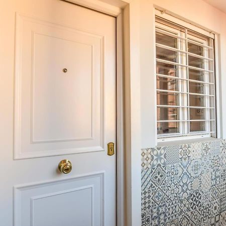 Apartamento En La Plaza De Lavapies Para 4 Personas Madrid Eksteriør billede