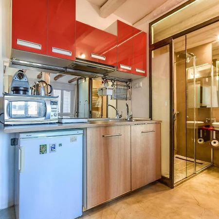 Apartamento En La Plaza De Lavapies Para 4 Personas Madrid Eksteriør billede
