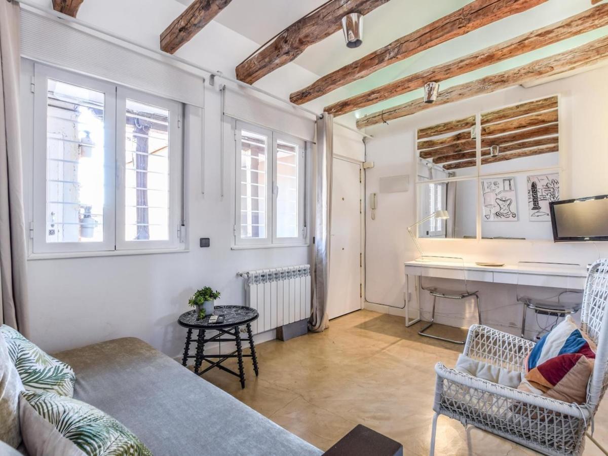 Apartamento En La Plaza De Lavapies Para 4 Personas Madrid Eksteriør billede