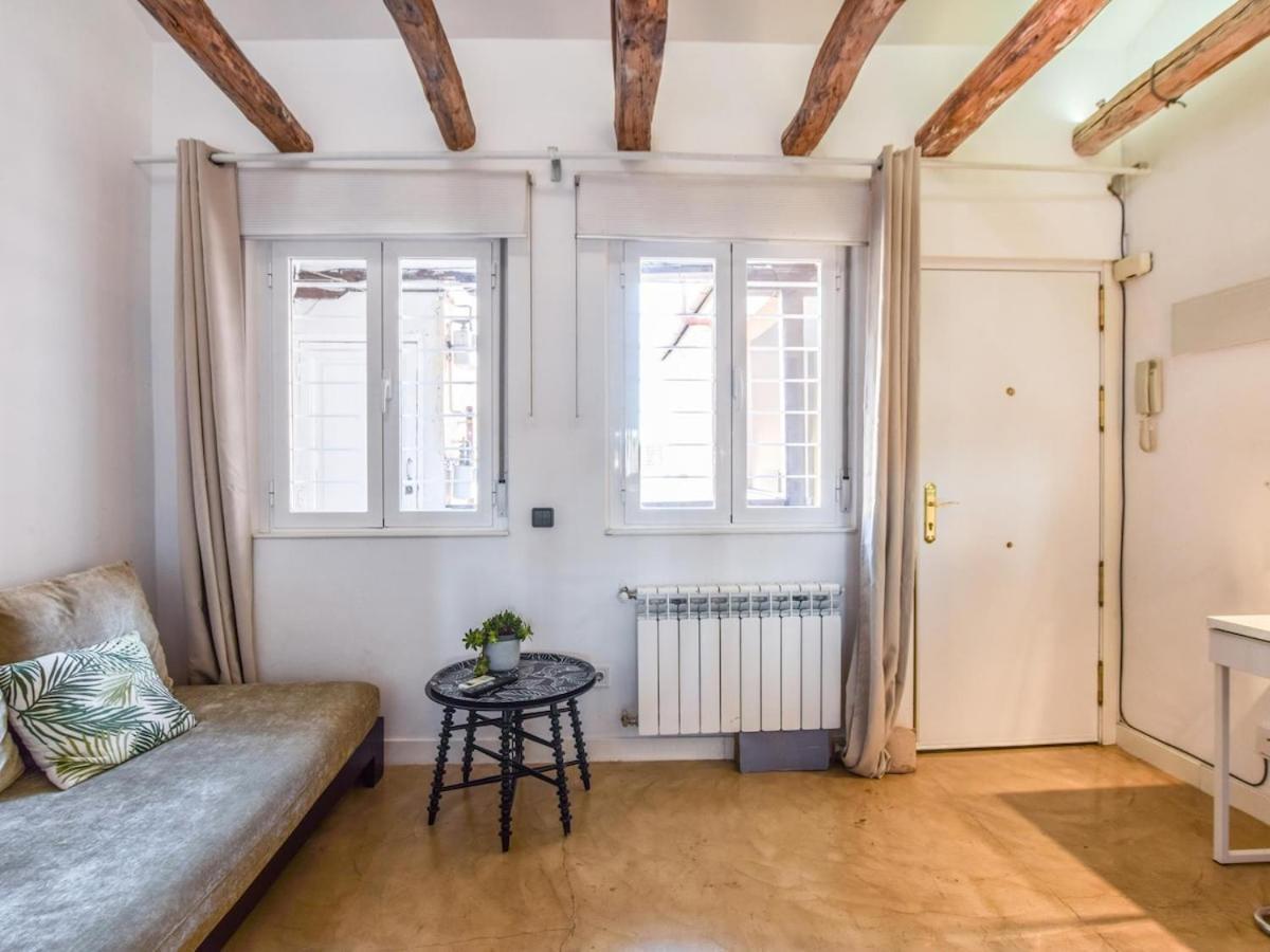 Apartamento En La Plaza De Lavapies Para 4 Personas Madrid Eksteriør billede