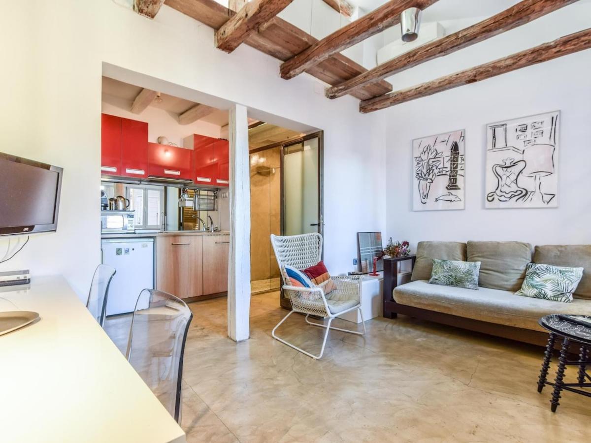 Apartamento En La Plaza De Lavapies Para 4 Personas Madrid Eksteriør billede