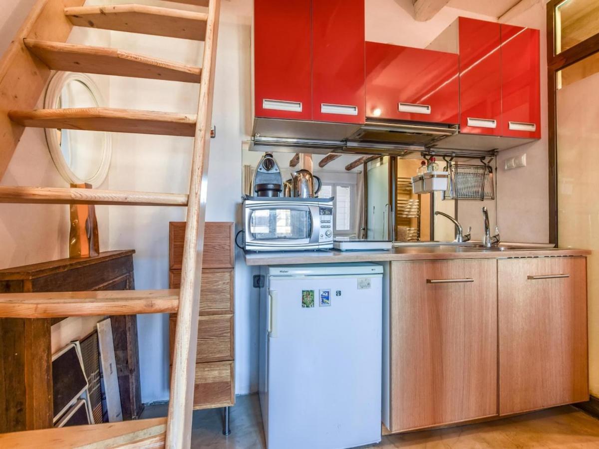 Apartamento En La Plaza De Lavapies Para 4 Personas Madrid Eksteriør billede